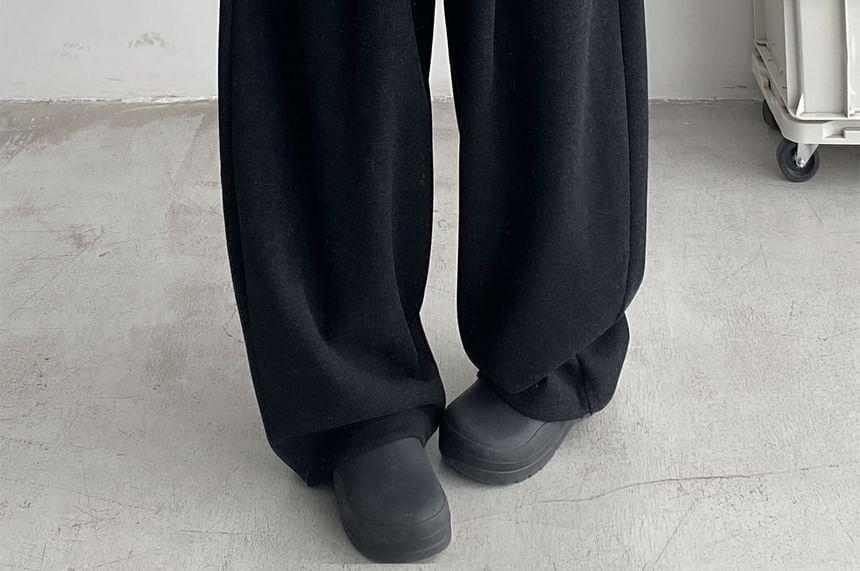 Elastic Waist Plain Wide Leg Sweatpants Product Image