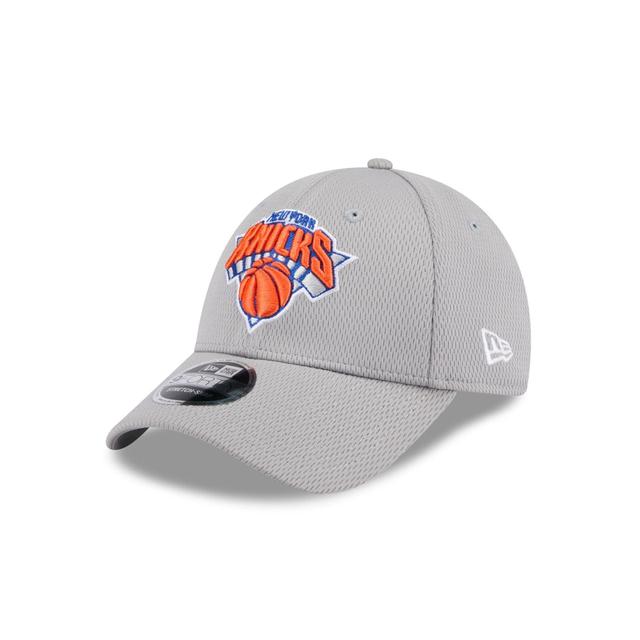 New York Knicks Gray 9FORTY Stretch-Snap Hat Male Product Image