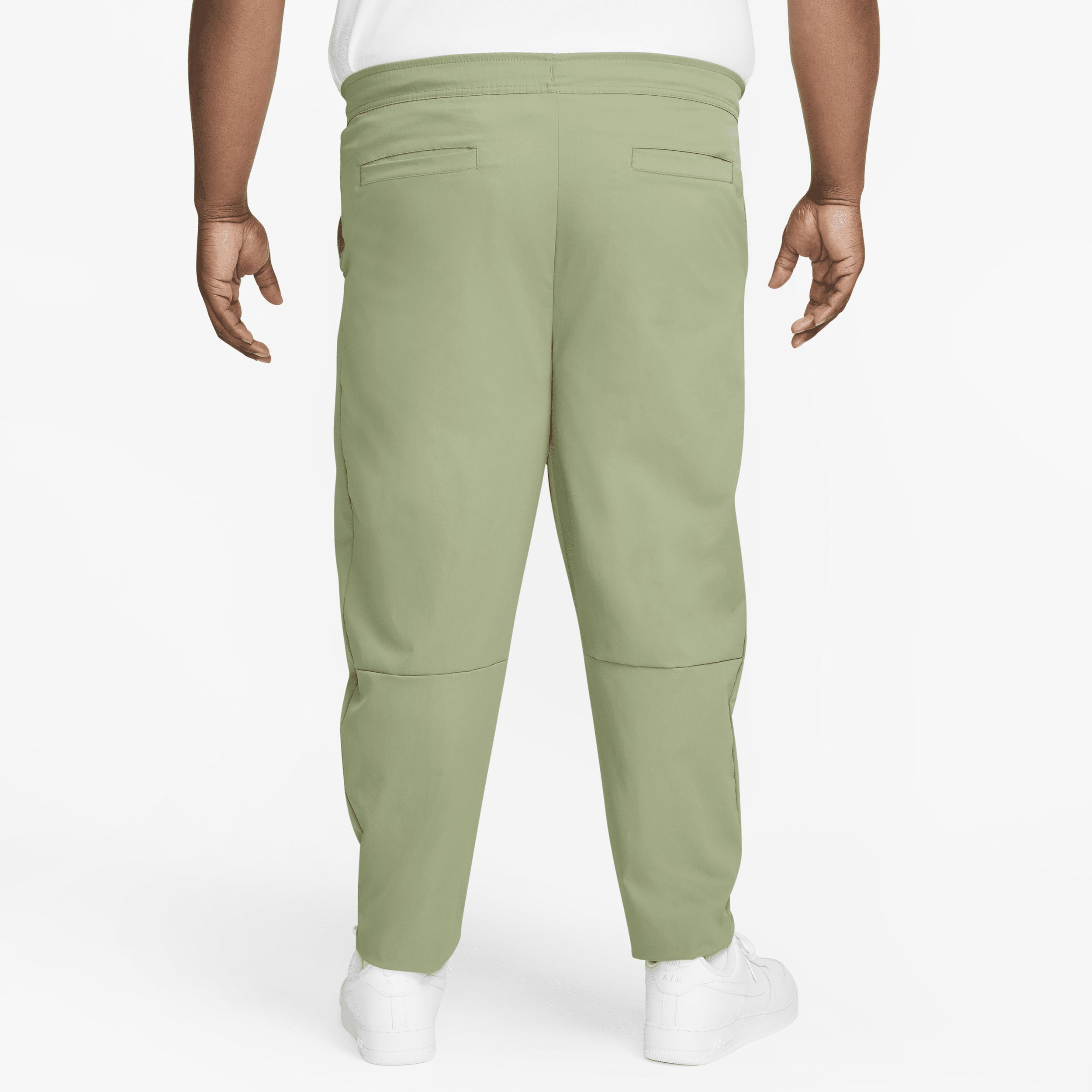 Nike Club Men's Woven Tapered Leg Pants Product Image