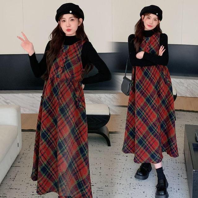 Maternity Sleeveless Plaid Midi A-Line Dress Product Image