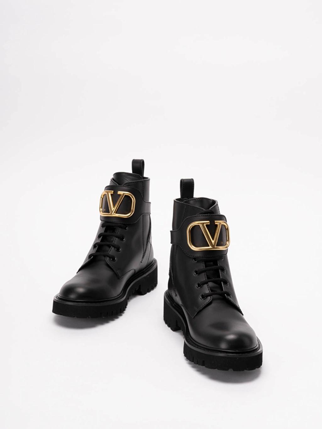 `vlogo Signature` Leather Boots In Nero Product Image