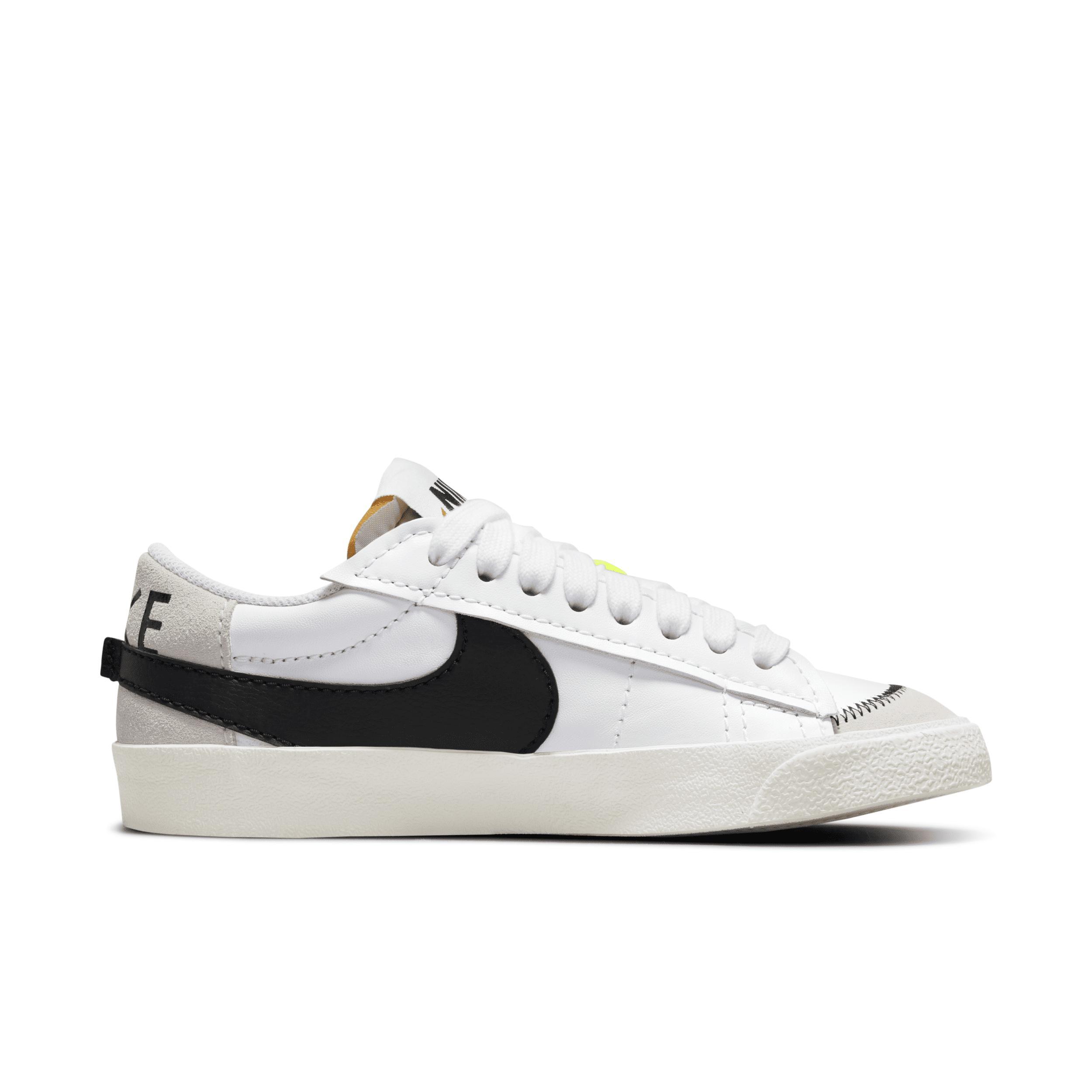 Nike Women's Blazer Low '77 Jumbo Shoes Product Image