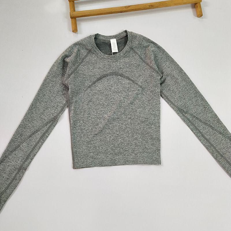 Long Sleeve Crew Neck Sport Cropped T-Shirt Product Image