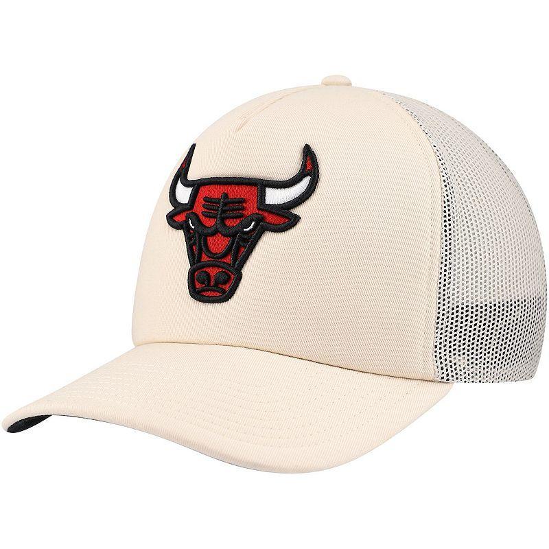 Mens Mitchell & Ness Cream Chicago Bulls Trucker Adjustable Hat Product Image