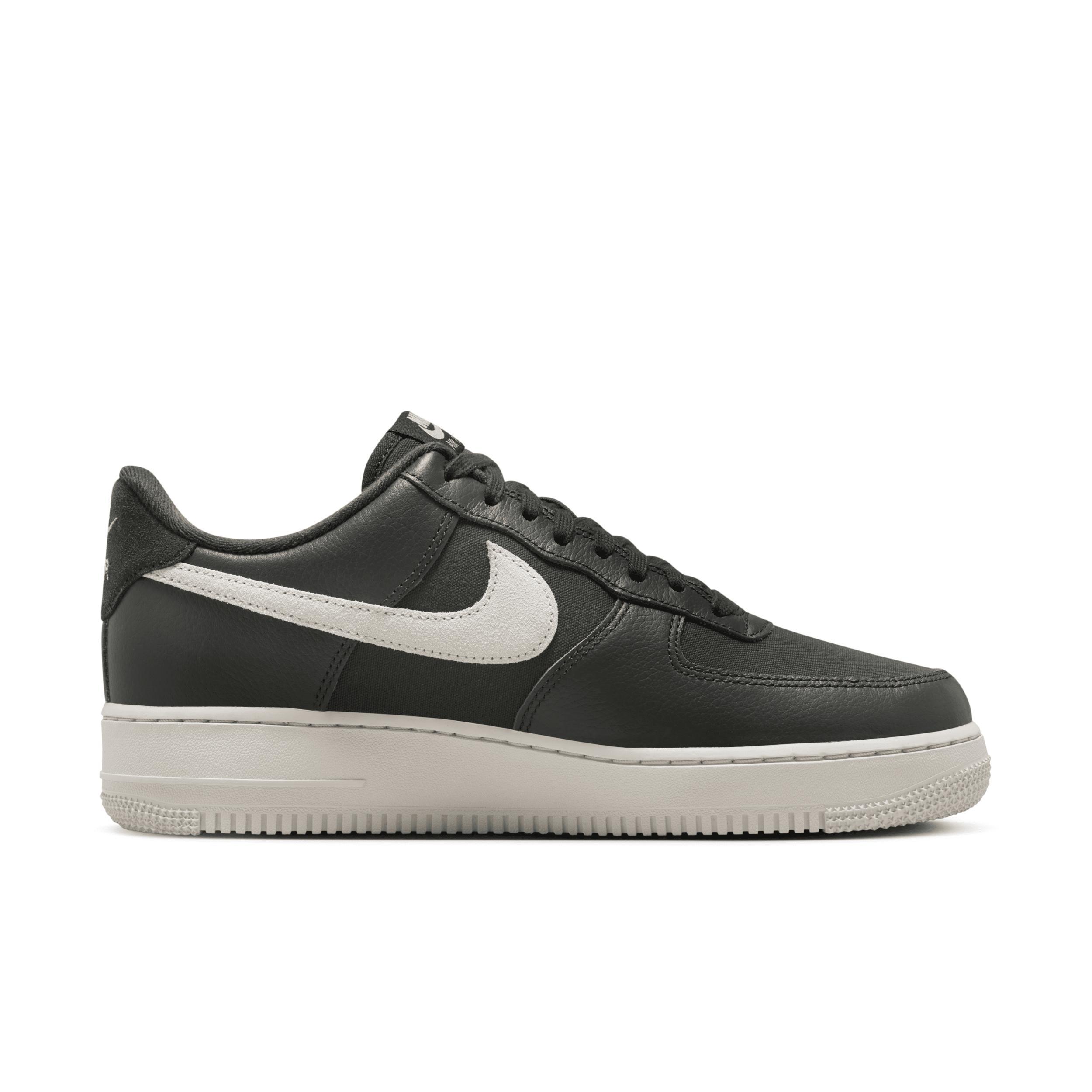 Nike Mens Air Force 1 07 LX NBHD Shoes Product Image