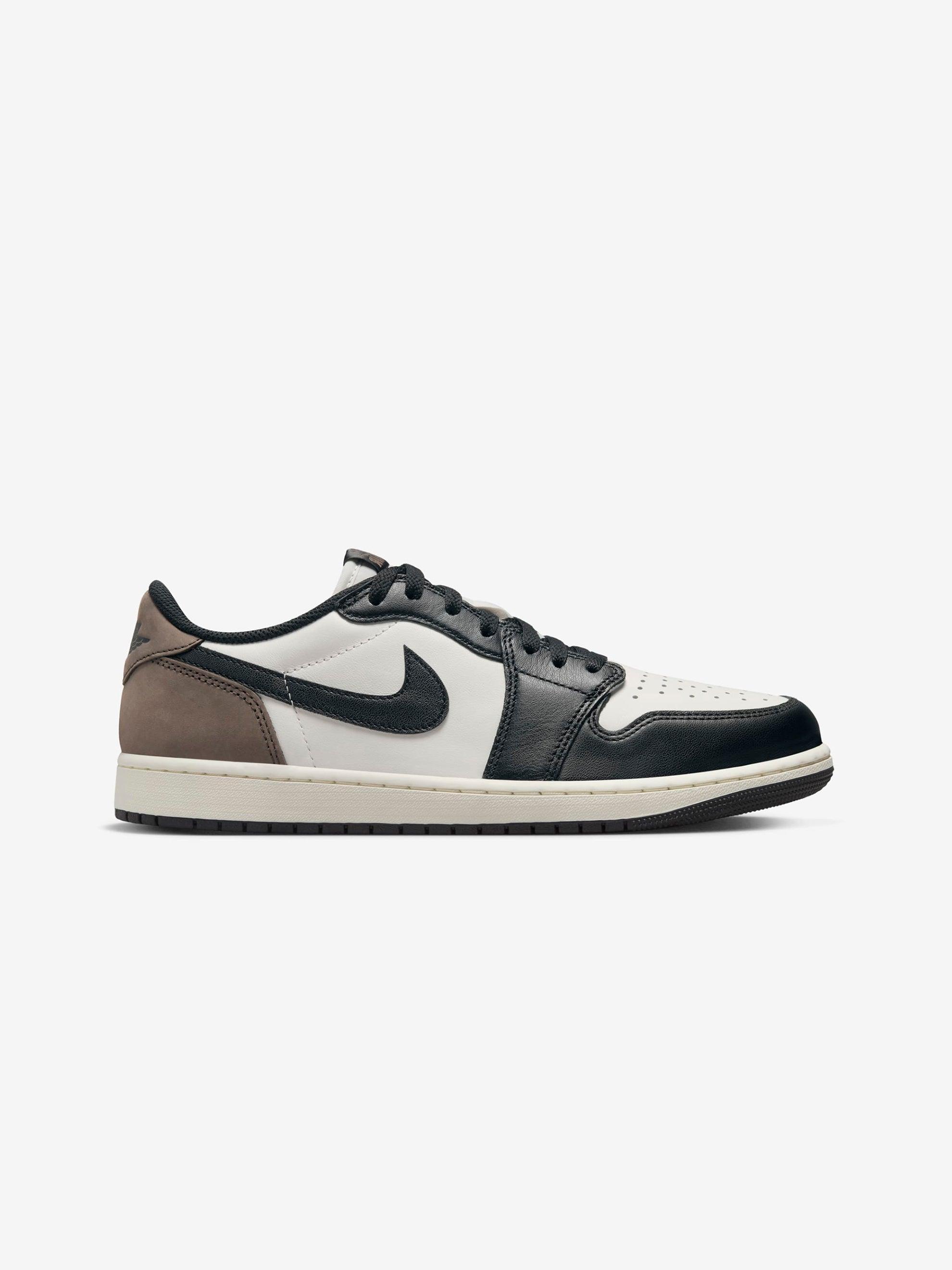 Air Jordan 1 Low OG (SAIL/BLACK-DARK MOCHA) Product Image