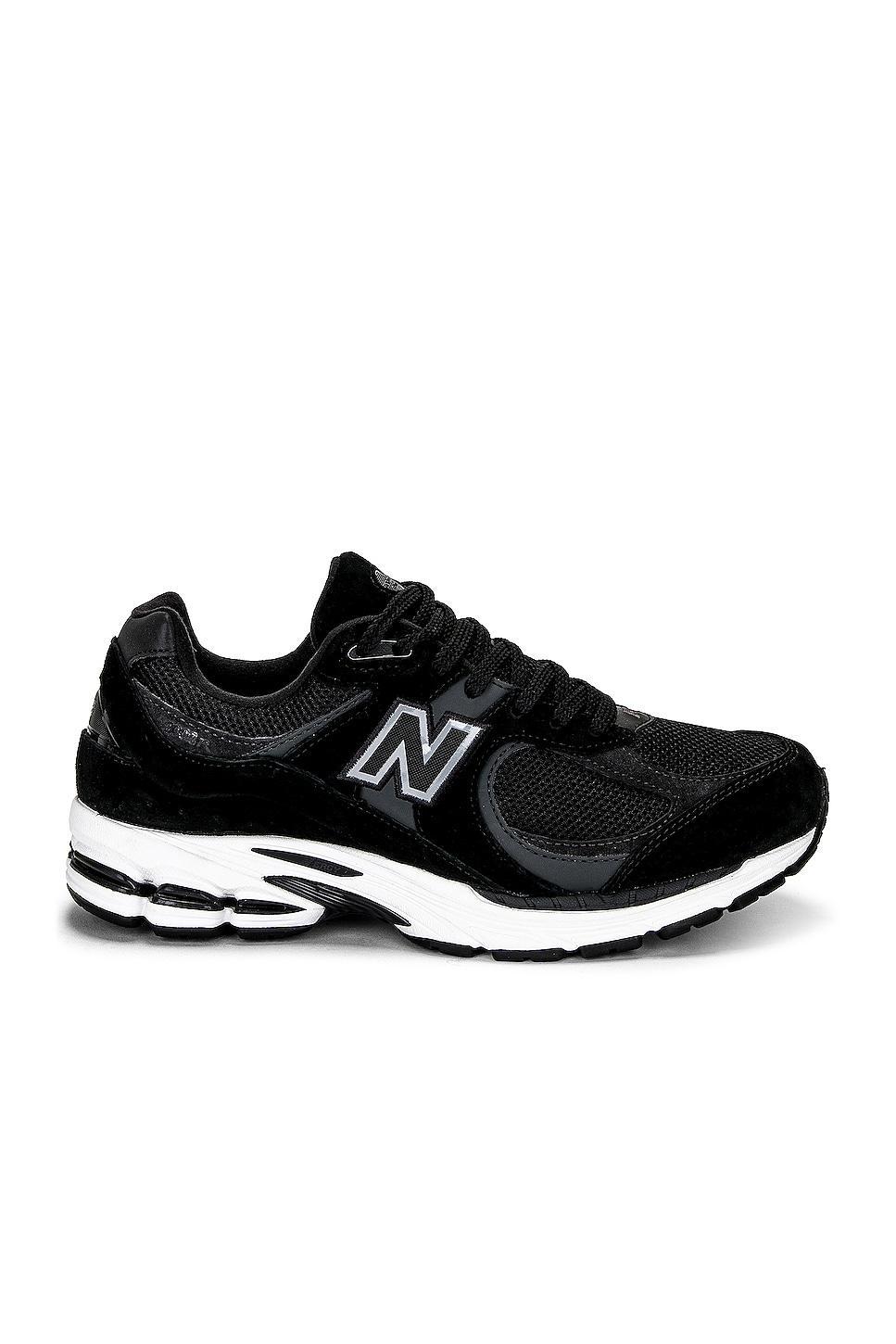 New Balance New Balance M2002RV1 in Black Product Image