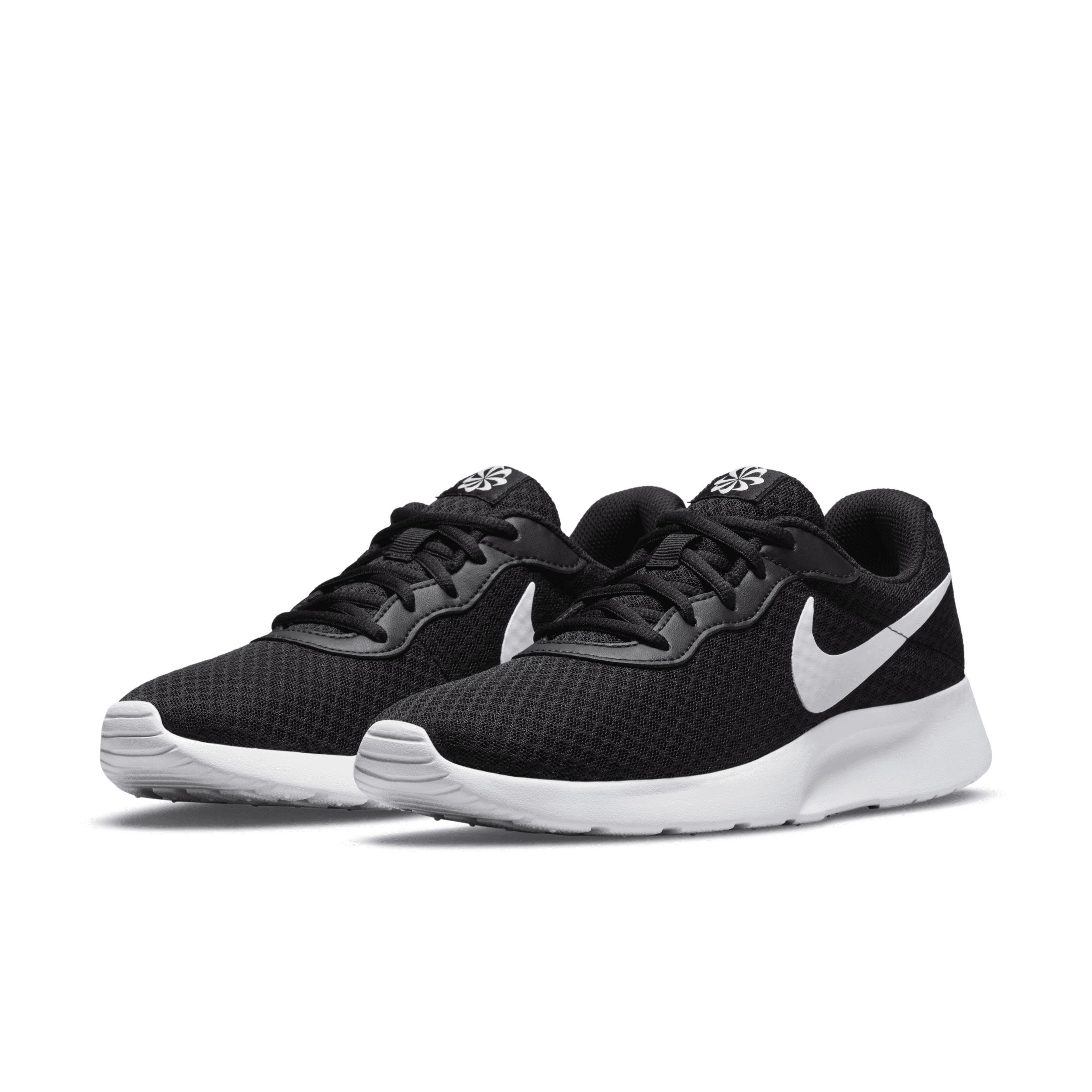 Nike Womens Tanjun Casual Shoes Product Image