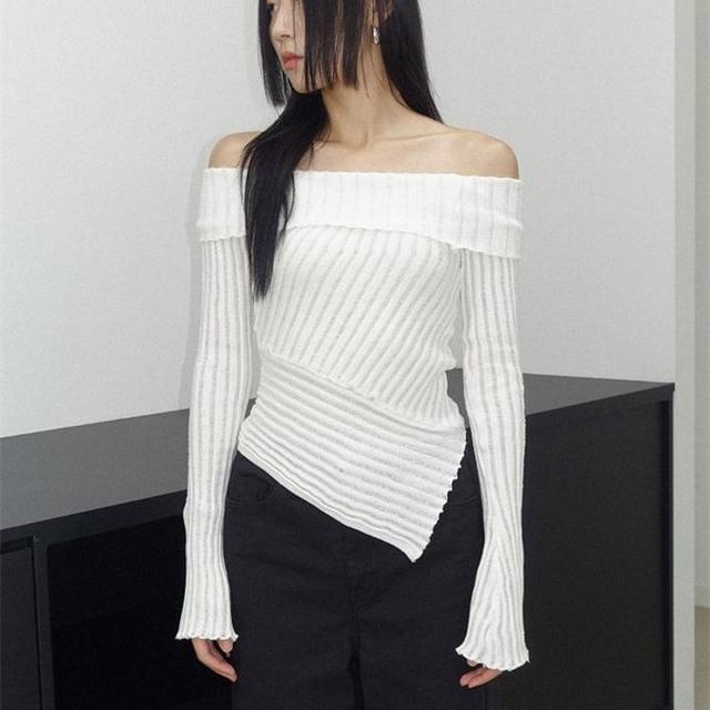 Off-Shoulder Plain Asymmetrical Ribbed Sweater Product Image