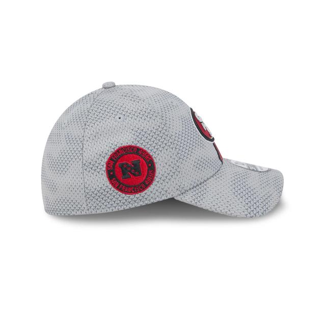 San Francisco 49ers 2024 Sideline Gray 39THIRTY Stretch Fit Hat Male Product Image