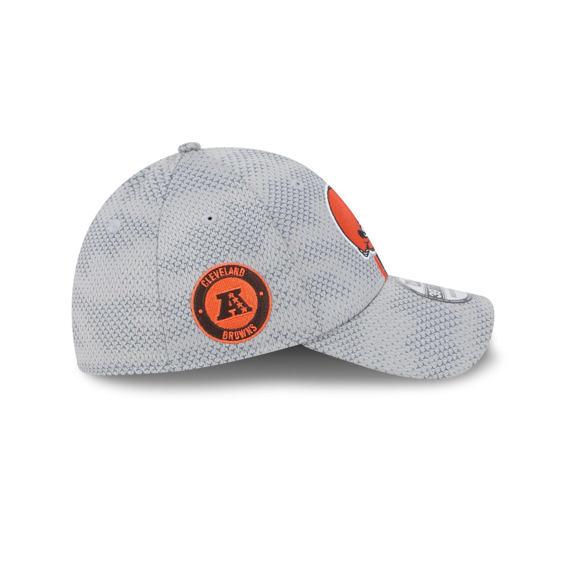 Cleveland Browns 2024 Sideline Gray 39THIRTY Stretch Fit Hat Male Product Image