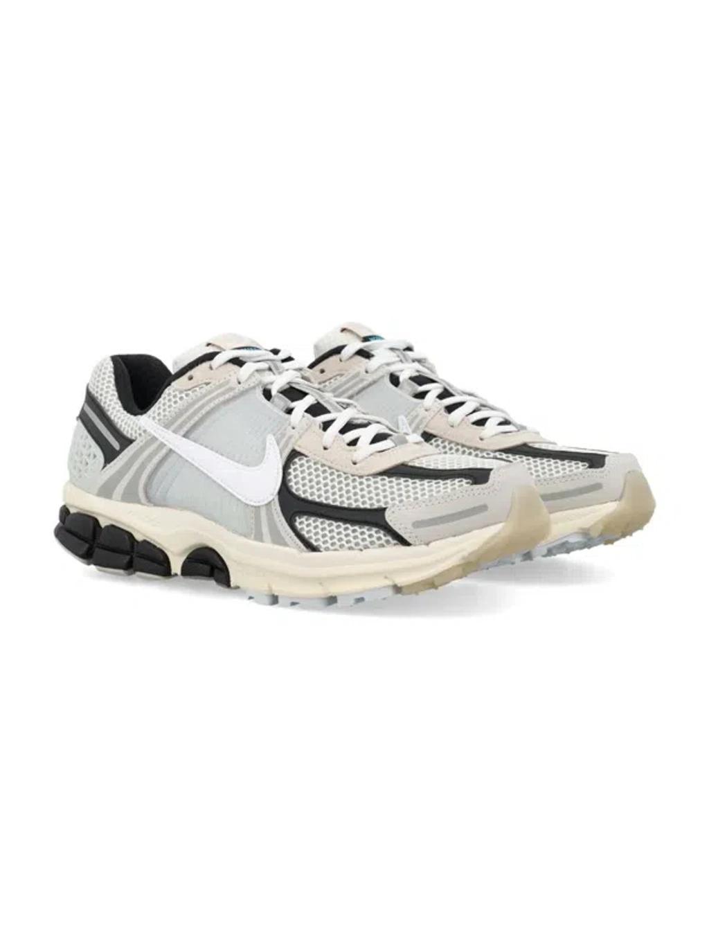 NIKE Zoom Vomero 5 Sneaker In Multicolor Product Image