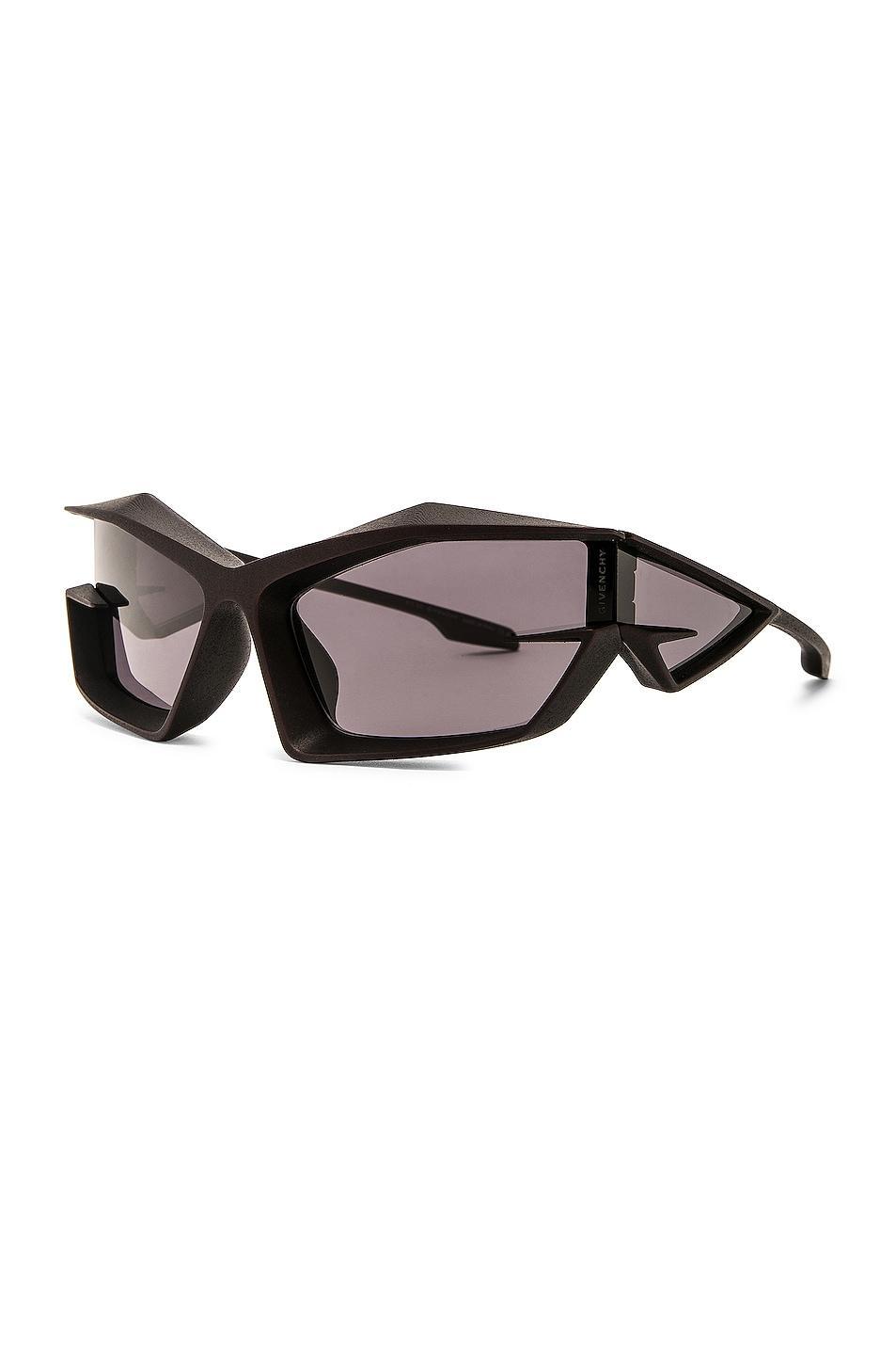 Givenchy Cat Eye Sunglasses Black.. Product Image