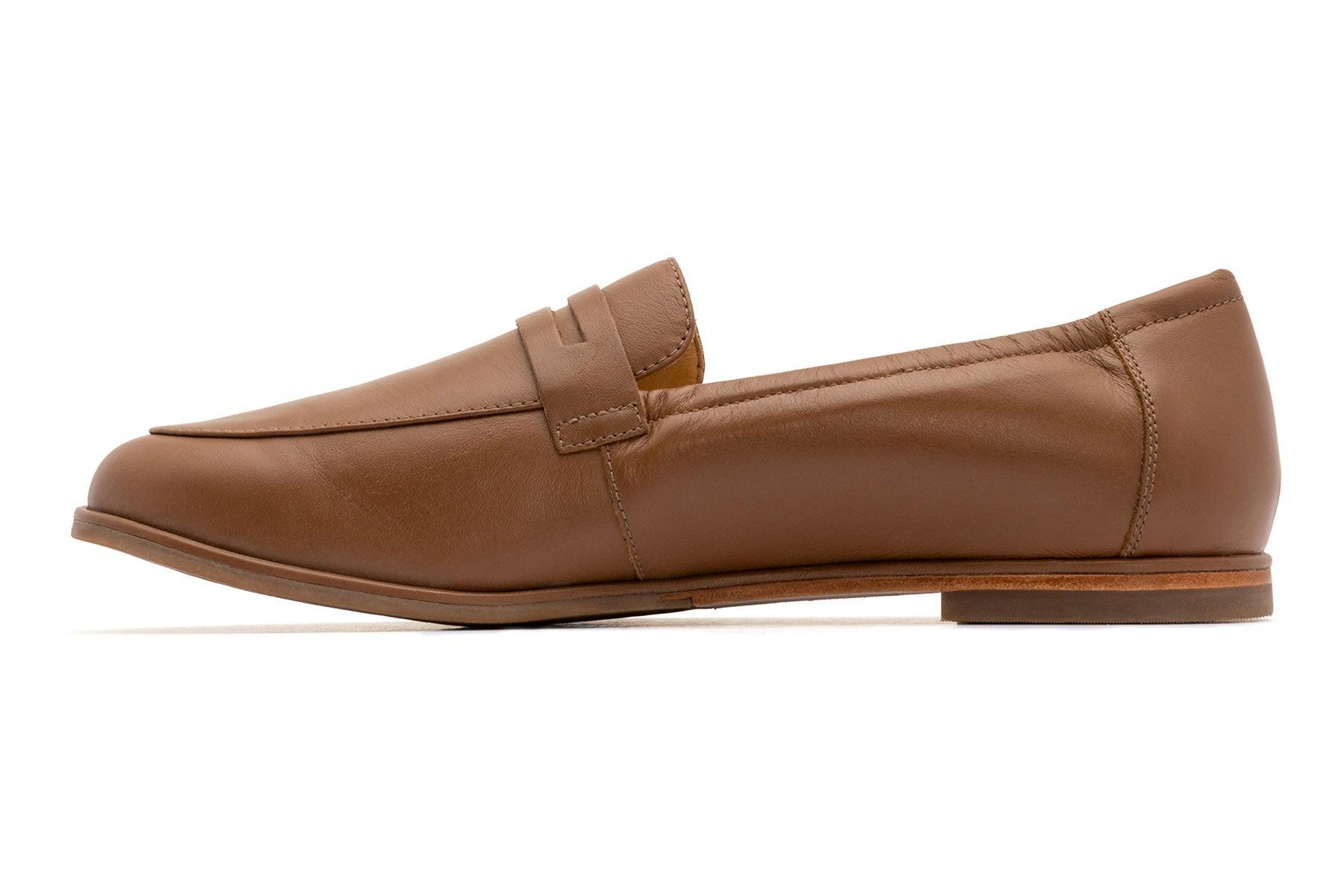 Strada Loafer Female Product Image