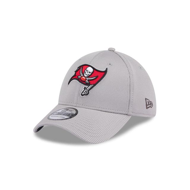 Tampa Bay Buccaneers Active 39THIRTY Stretch Fit Hat Male Product Image