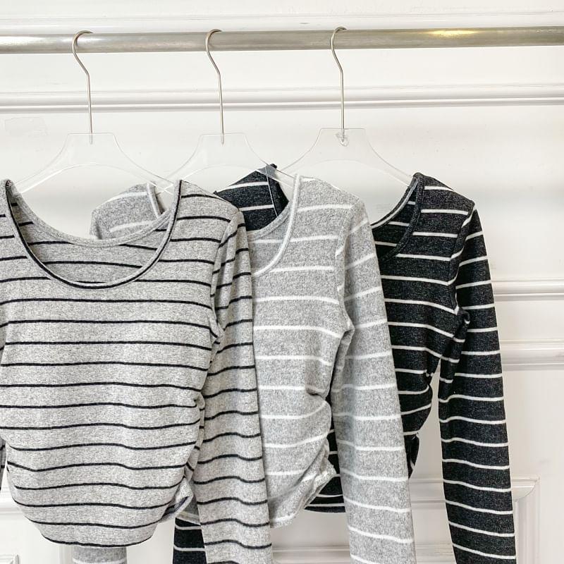 Long Sleeve Round Neck Striped Cropped T-Shirt Product Image