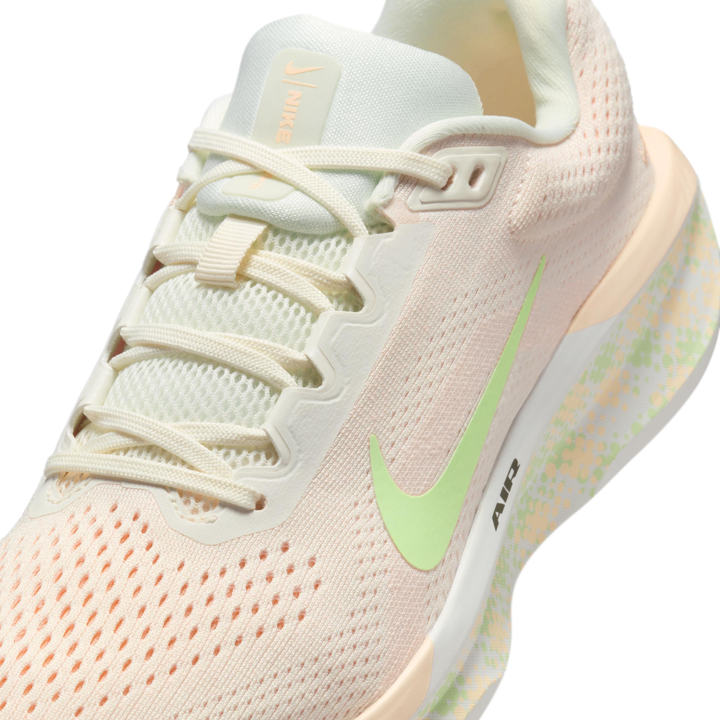 Nike Women's Air Winflo 11 Road Running Shoes Product Image