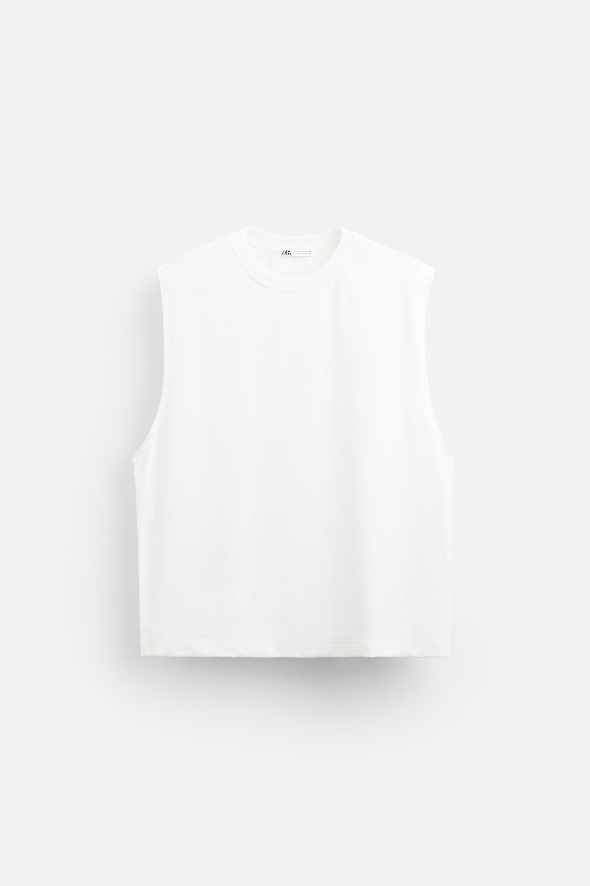 SLEEVELESS TOP Product Image