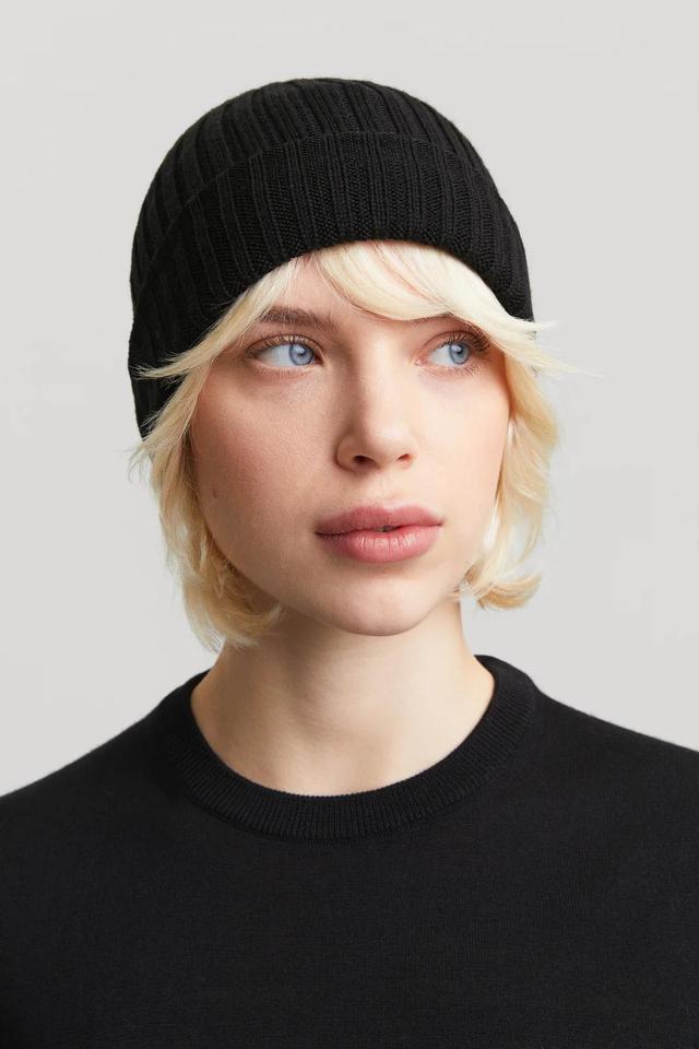 The Ribbed Wool Beanie Product Image