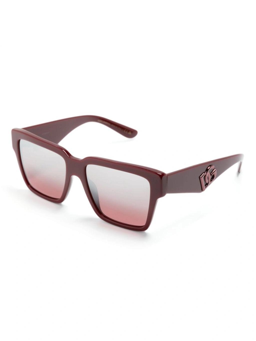 Logo-plaque Rectangle-frame Sunglasses In Rot Product Image