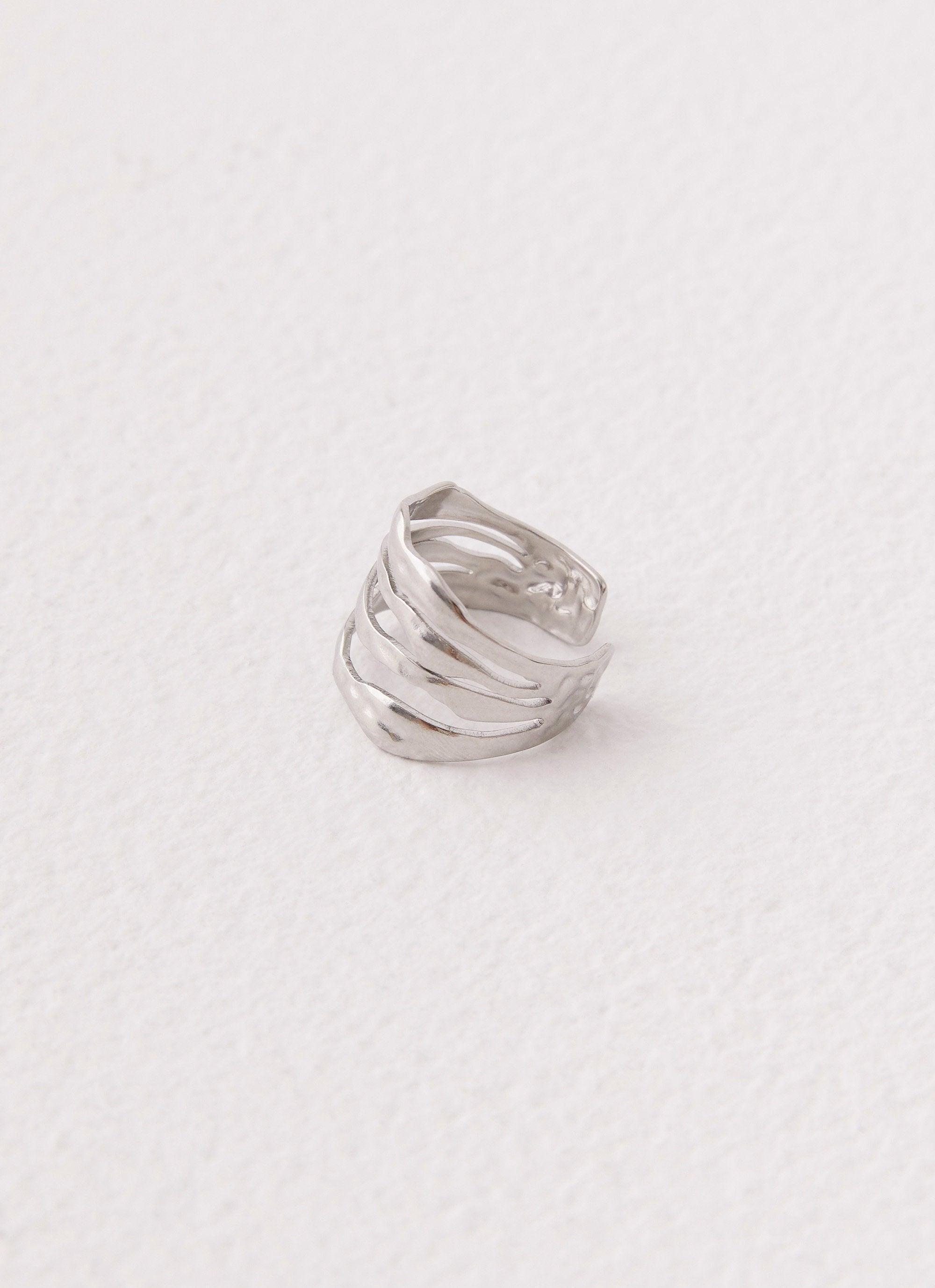 Lee Structured Ring - Silver Product Image