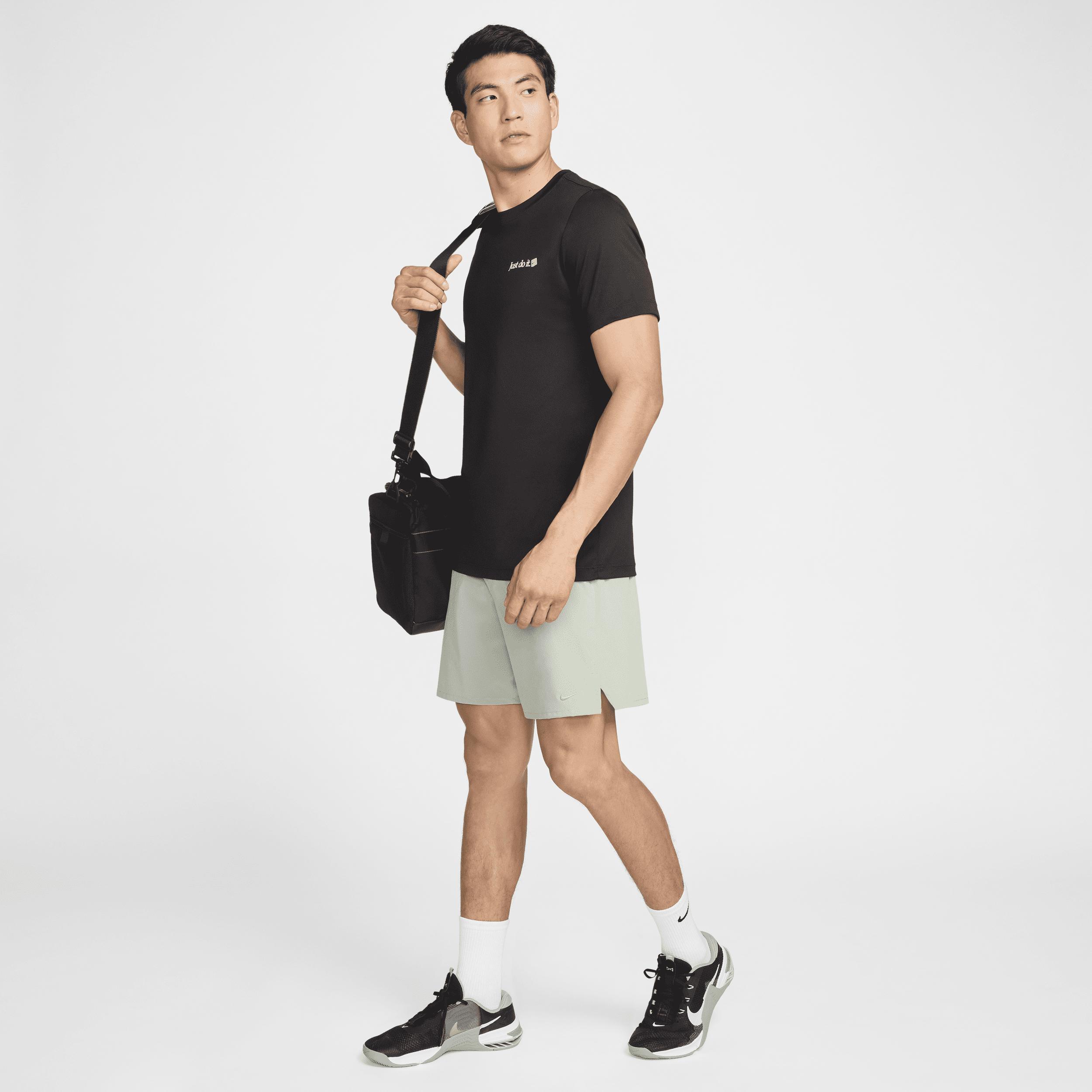 Nike Men's Dri-FIT Fitness T-Shirt Product Image