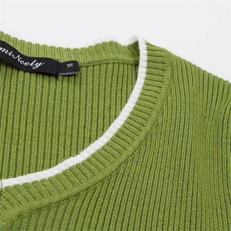 V-Neck Contrast Trim Crop Sweater Product Image