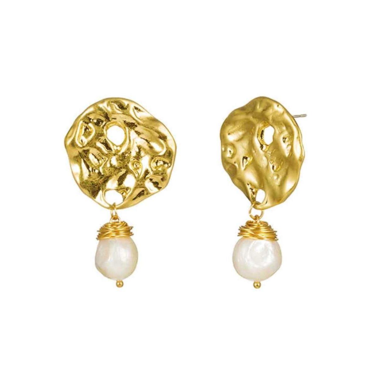 Hollywood Sensation Baroque Pearl Drop Earrings with Hammered Earrings for Women Product Image