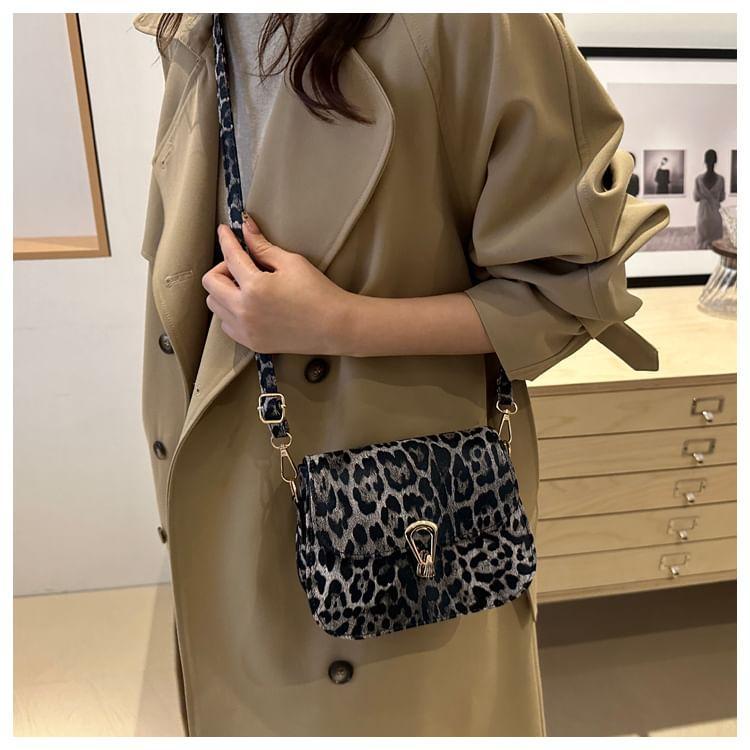 Leopard Patterned Flap Crossbody Bag Product Image