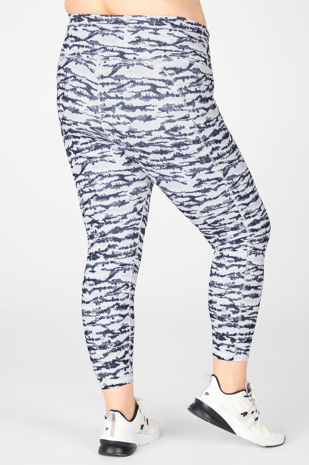 Fabletics Define High-Waisted 7/8 Legging Womens white plus Size 3X Product Image