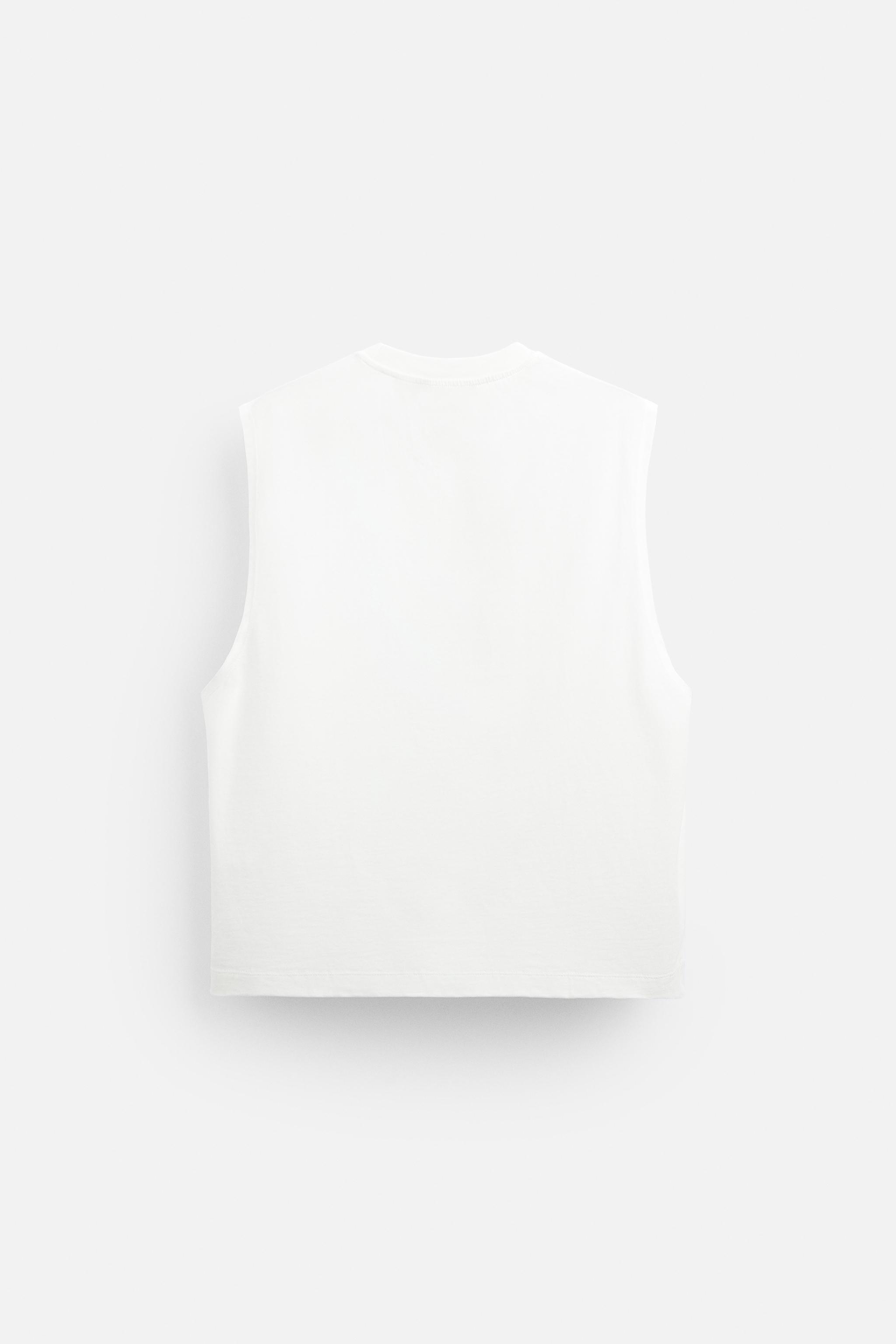 SLEEVELESS TOP Product Image