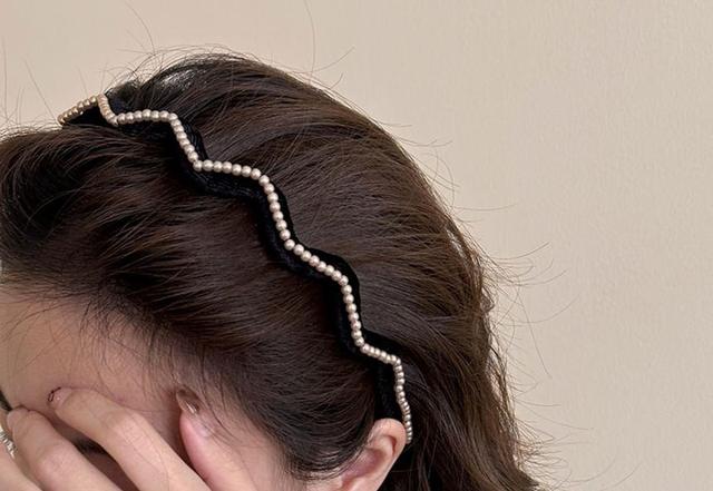 Faux Pearl Beaded Headband Product Image