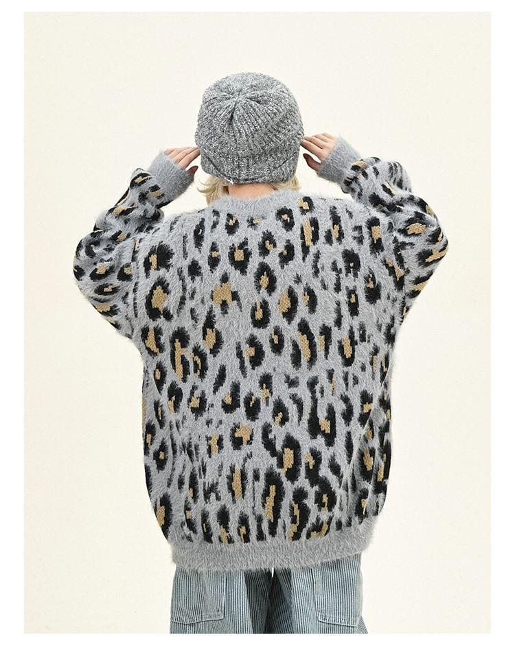 Round Neck Leopard Patterned Cardigan Product Image