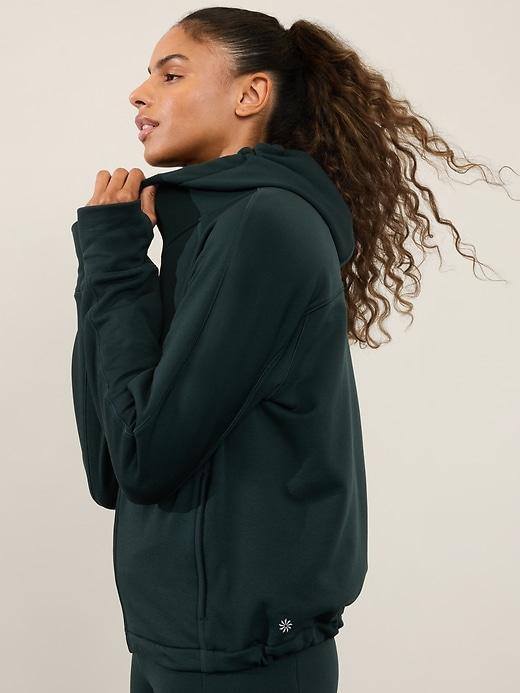 Altitude Edge Jacket Product Image