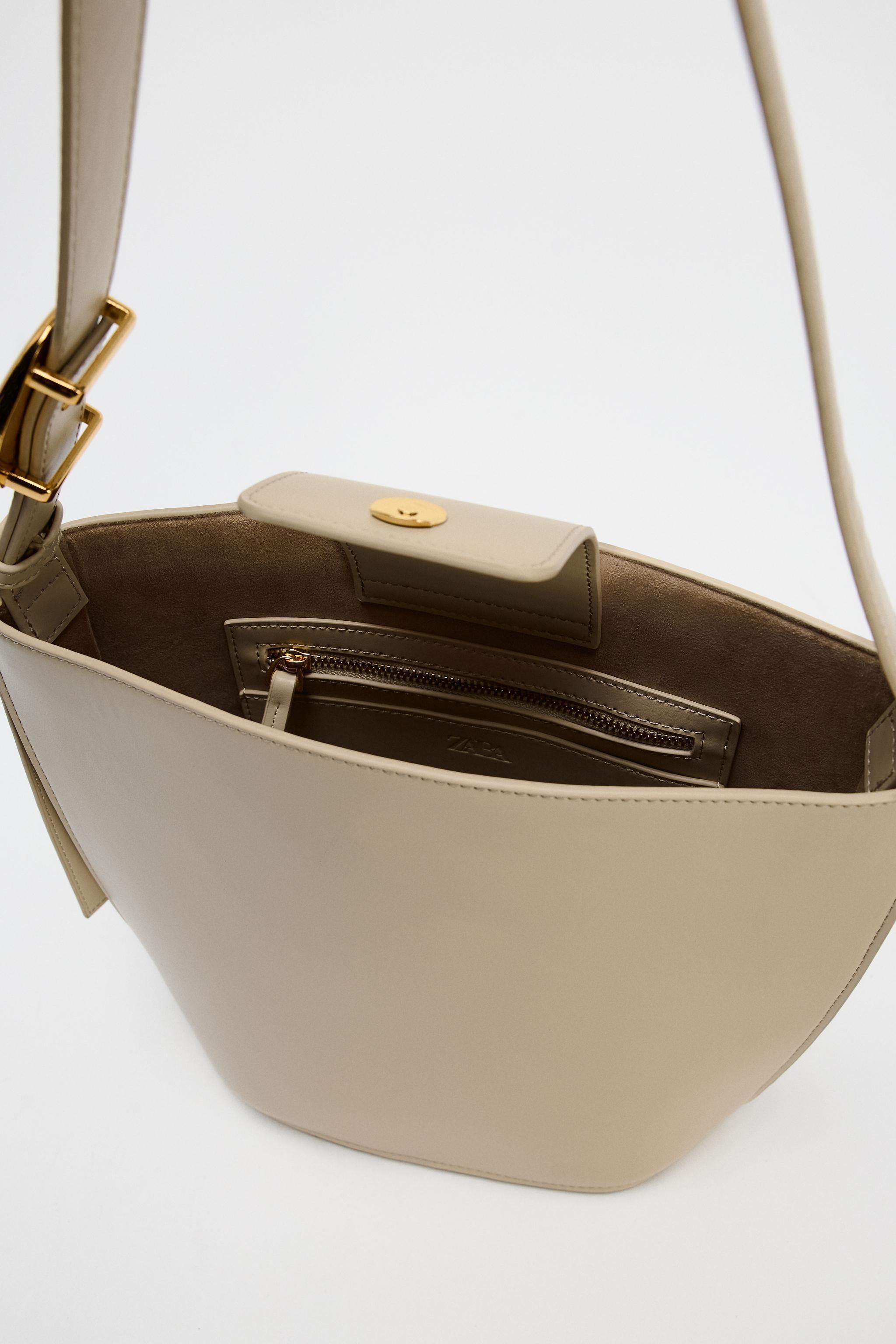 MINIMALIST BUCKET HANDBAG Product Image