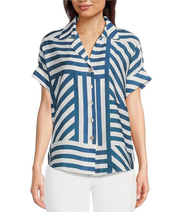 Tru Luxe Jeans Textured Crinkle Abstract Striped Print Collared Short Sleeve Button-Front Camp Shirt Product Image