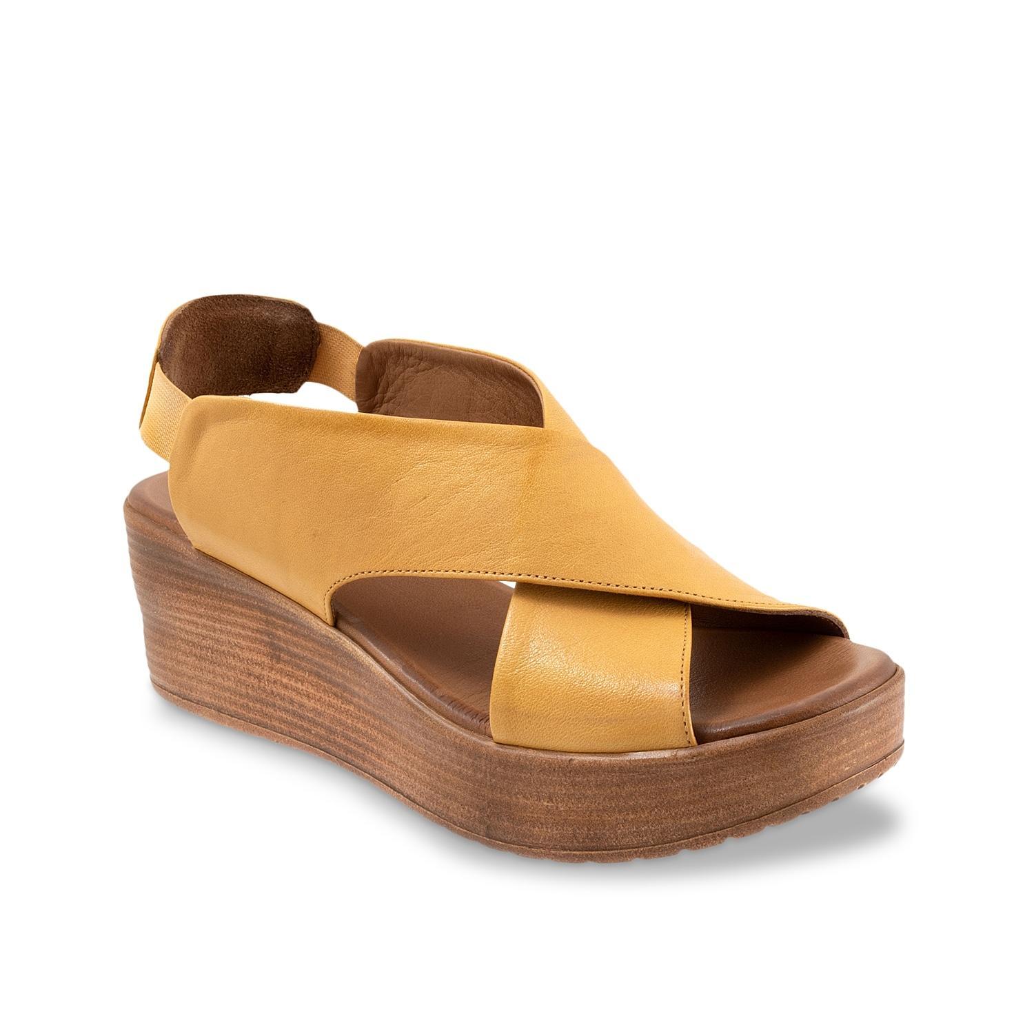 Bueno Naomi Leather Platform Wedge Sandals Product Image