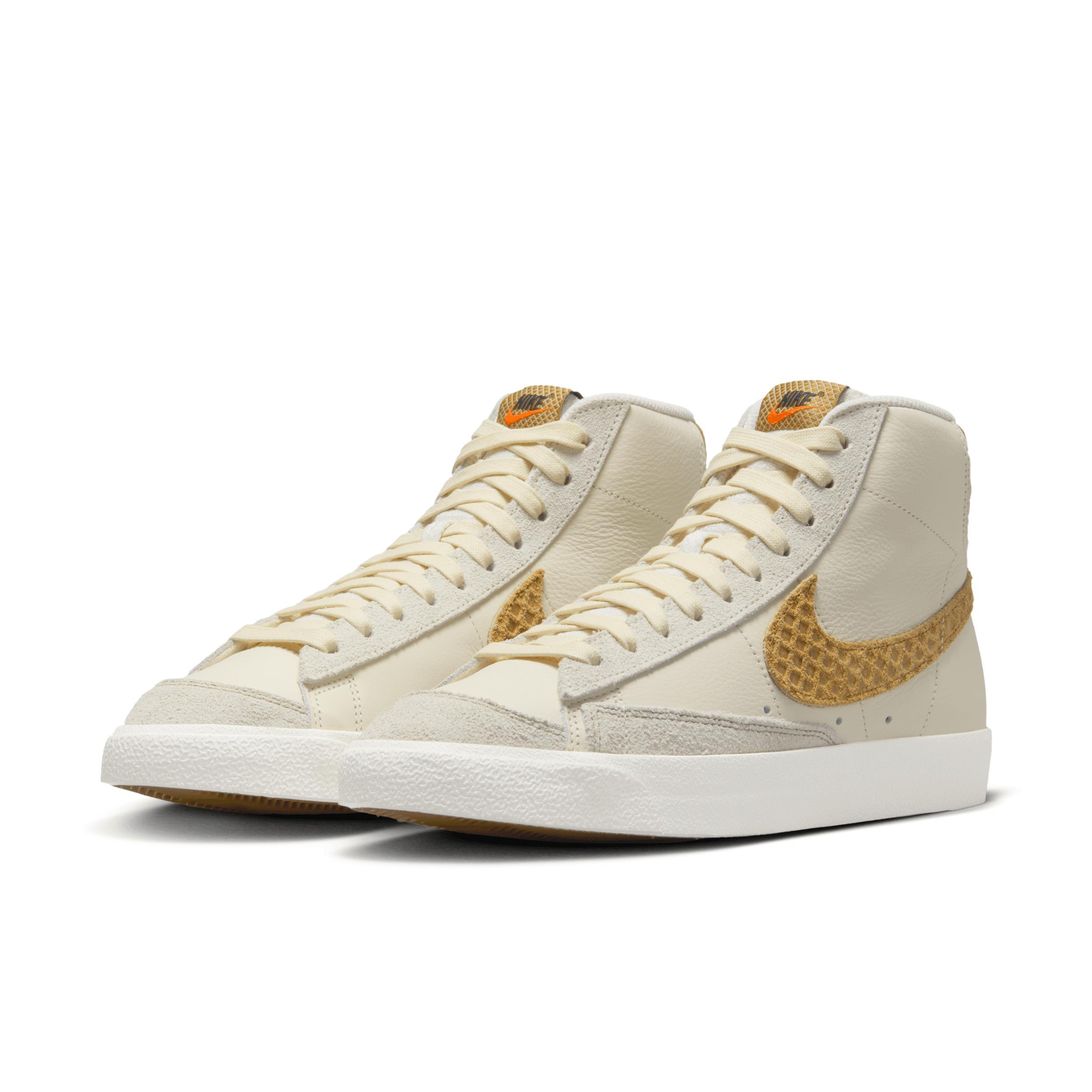 Nike Men's Blazer Mid '77 Vintage Shoes Product Image