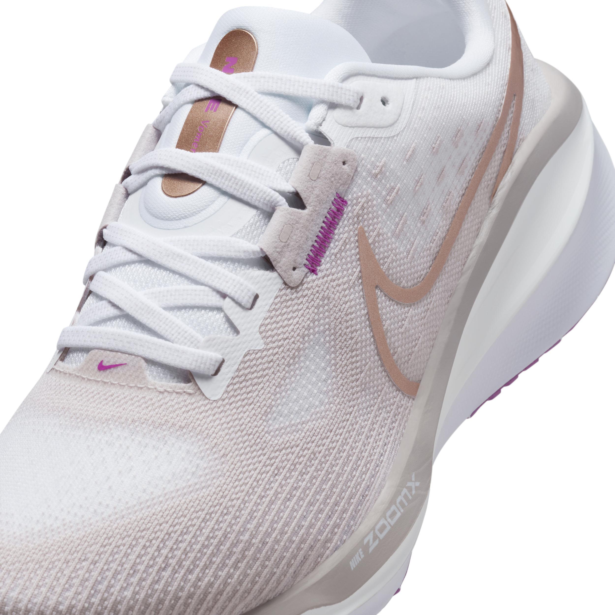 Nike Womens Vomero 17 Road Running Shoes (Extra Wide) Product Image