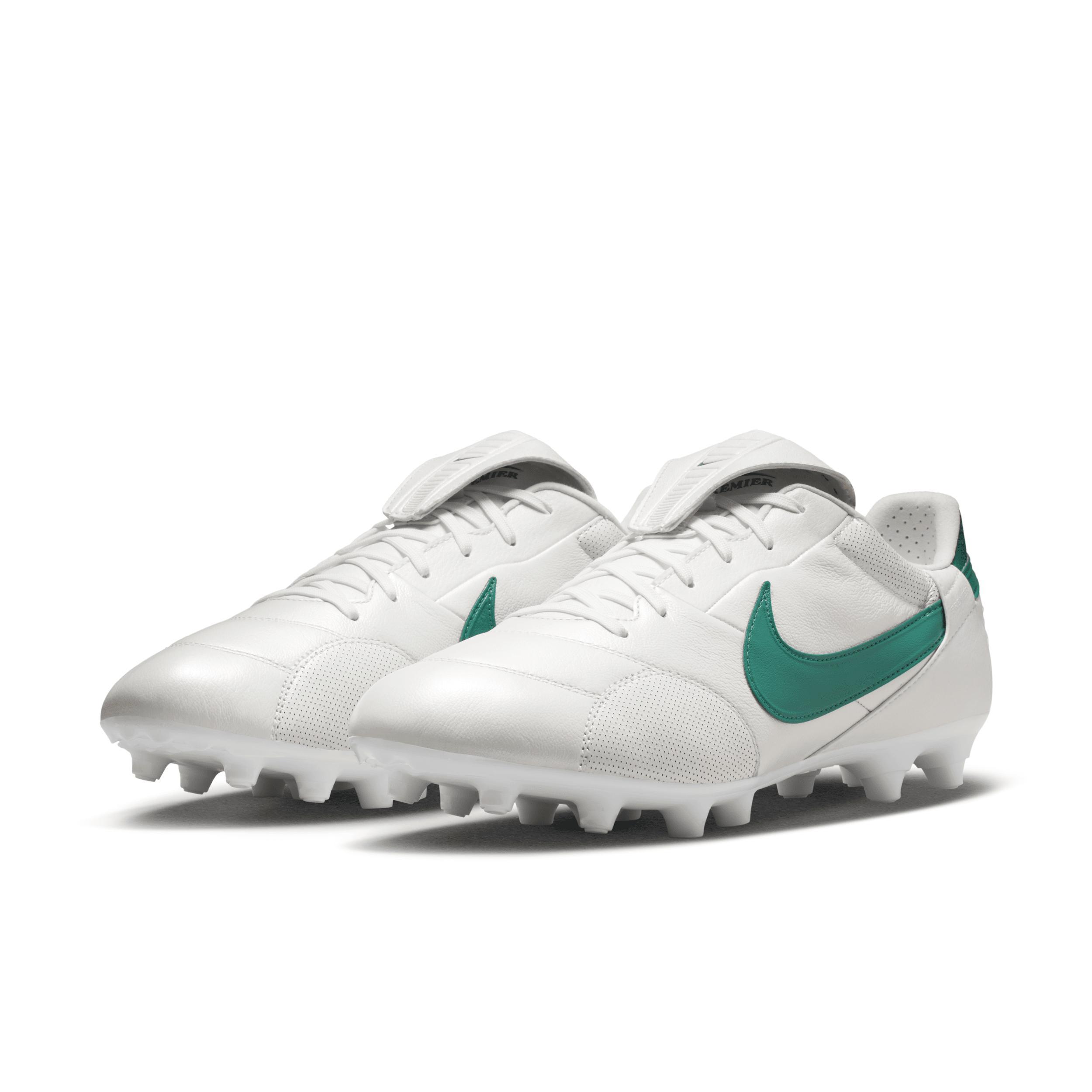 Nike Men's Premier 3 FG Low-Top Soccer Cleats Product Image