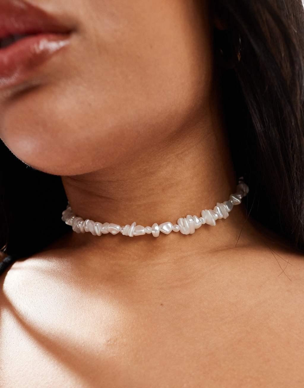 ASOS DESIGN Curve choker necklace with faux chipping and pearl design Product Image