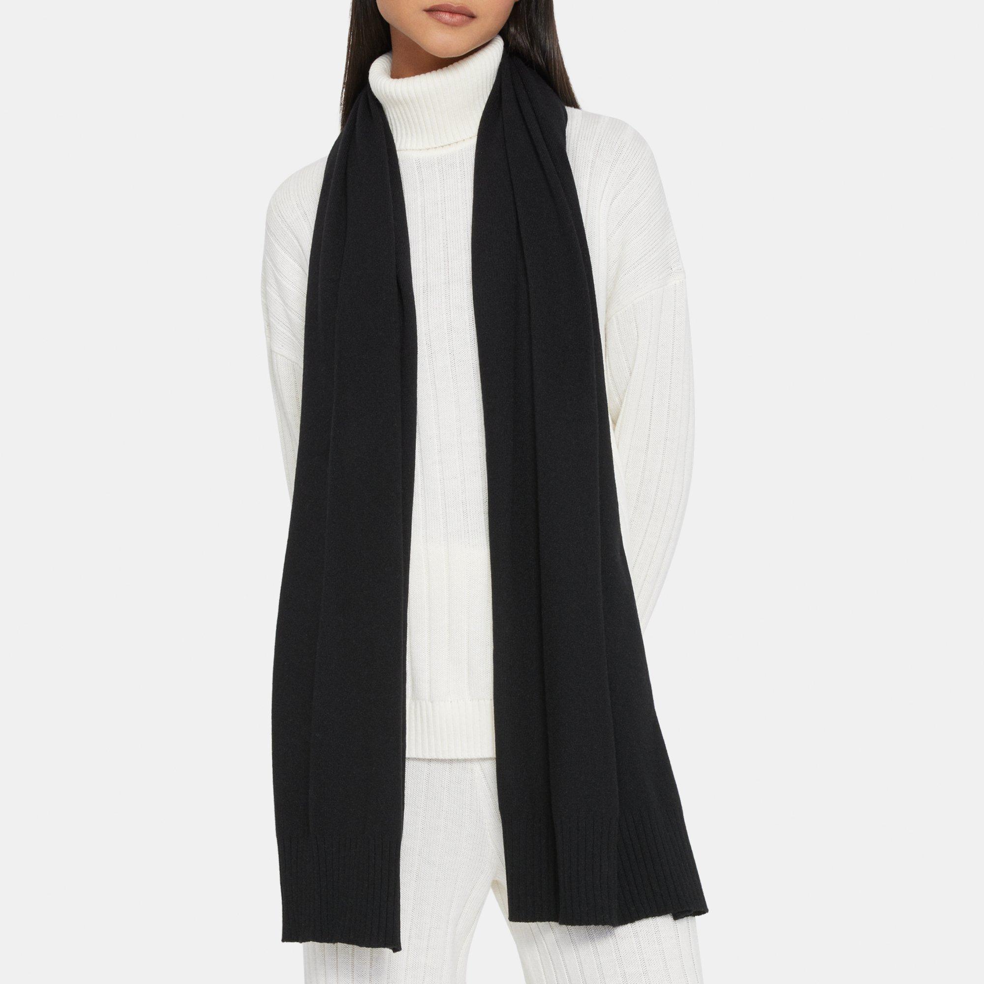 Cashmere Cozy Scarf | Theory Outlet Product Image