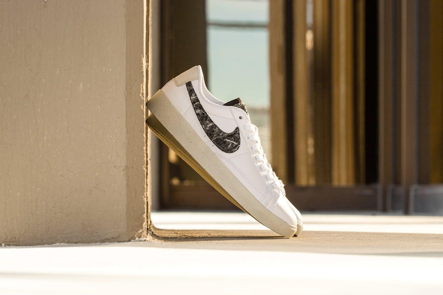 Women's Blazer Low SE - White/Black/Light Bone Female Product Image