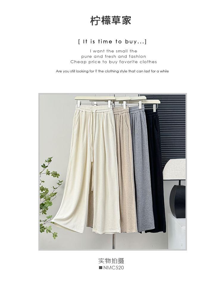 Drawstring-Waist Wide-Leg Sweatpants Product Image