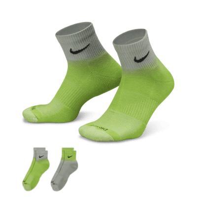 Nike Everyday Plus Cushioned Ankle Socks Product Image