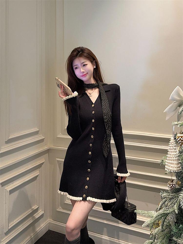 Long-Sleeve V-Neck Plain Contrast Trim Ribbed Knit Mini A-Line Dress Product Image