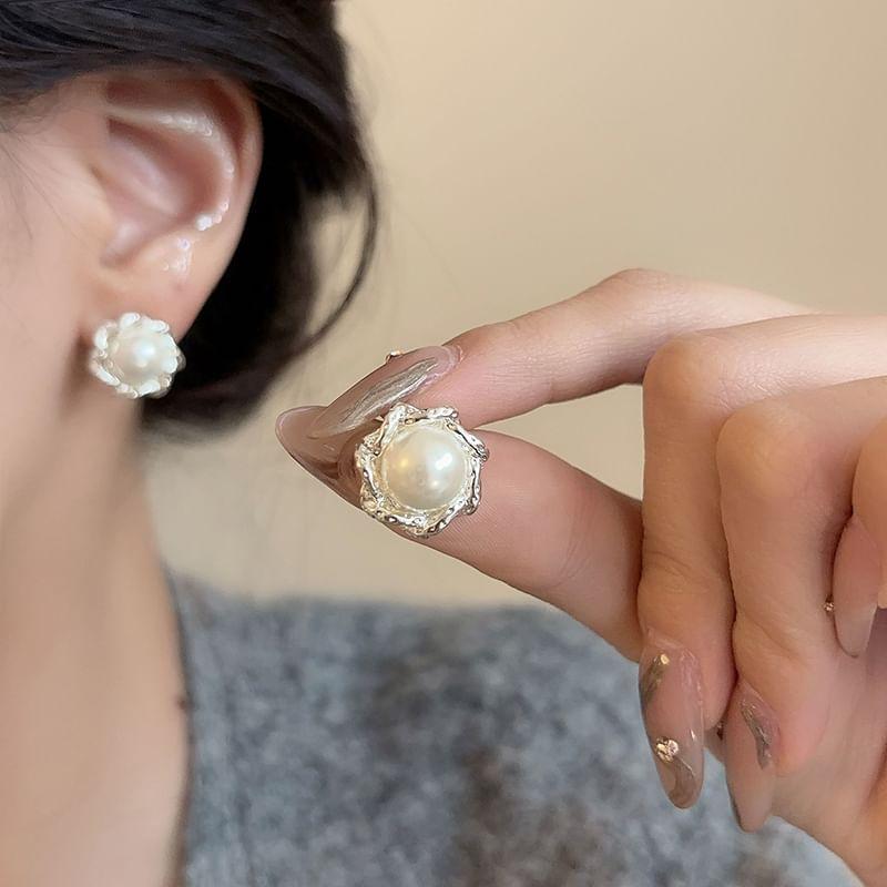 Faux Pearl Stud Earring Product Image