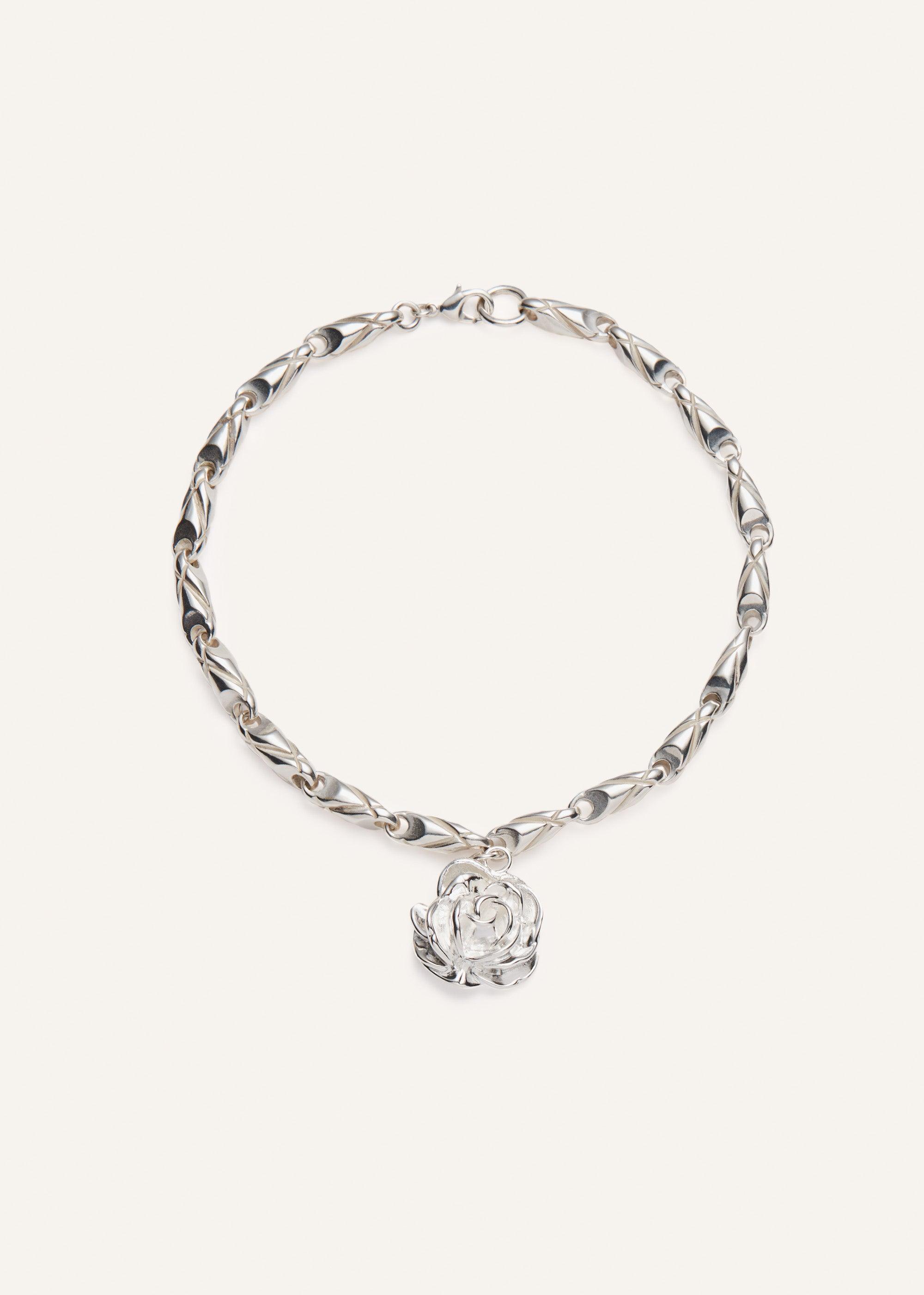 Rose necklace with embossed chain in silver Product Image