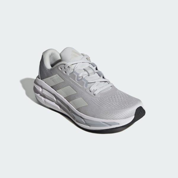 Questar 3 Running Shoes Product Image