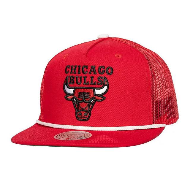 Mens Mitchell & Ness Chicago Bulls Roper Meshback Trucker Snapback Hat Product Image